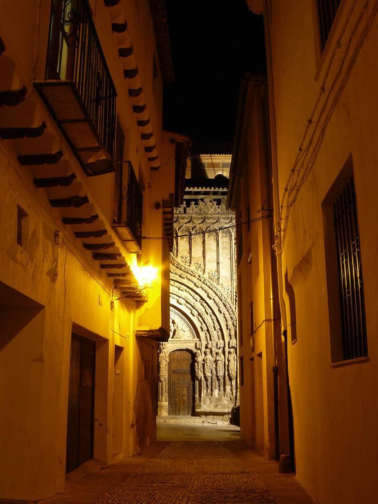 Alojamiento Turistico La Tinaja Requena Εξωτερικό φωτογραφία