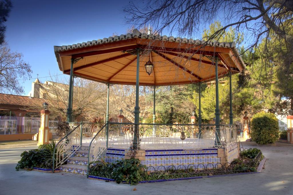 Alojamiento Turistico La Tinaja Requena Εξωτερικό φωτογραφία